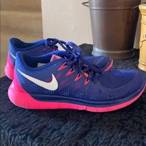 Nike 5.0 free shoes size 8.5